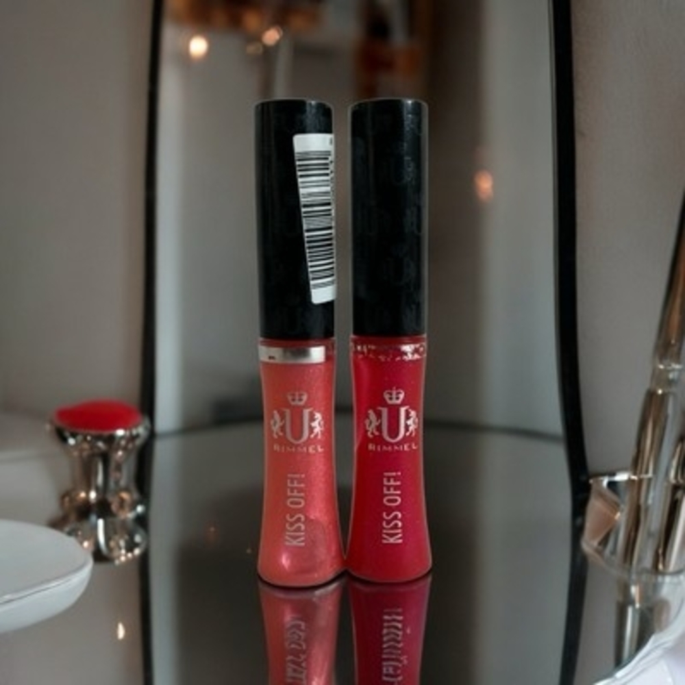 2x Rimmel Kiss Off Brilliant Lips Lip Gloss Set 300 Paint The Town 100 Forbidden